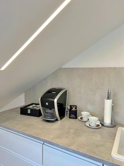 White 1 Bd Old Town Apartment By Hostlovers Kaunas Buitenkant foto
