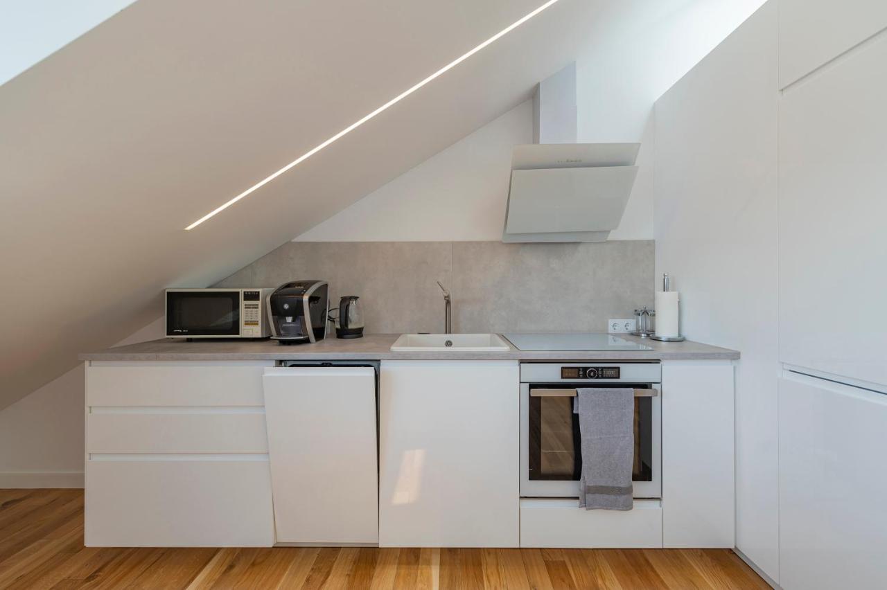 White 1 Bd Old Town Apartment By Hostlovers Kaunas Buitenkant foto