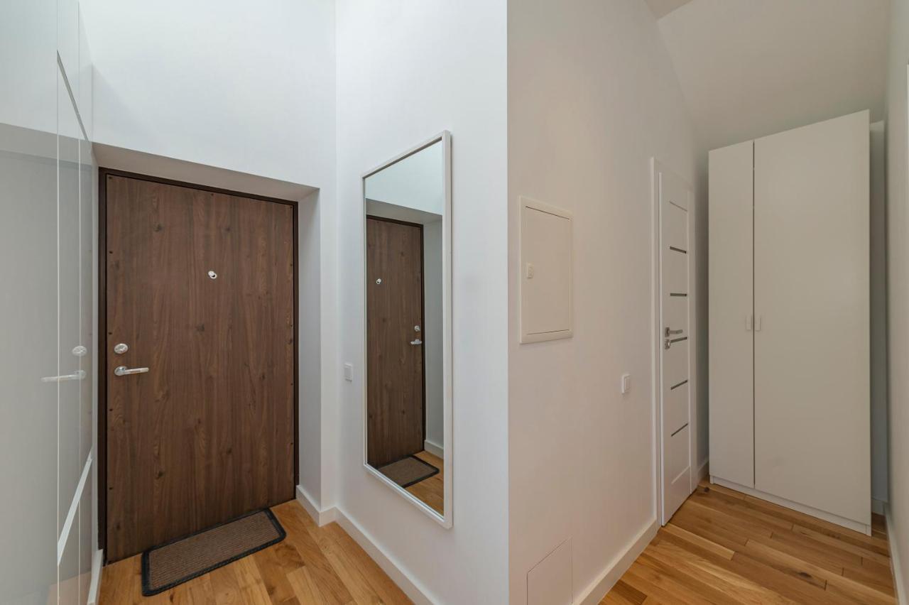 White 1 Bd Old Town Apartment By Hostlovers Kaunas Buitenkant foto