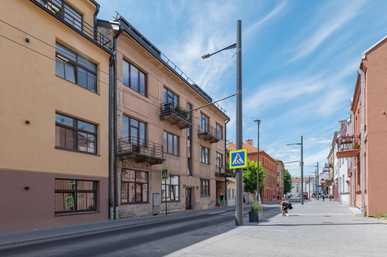 White 1 Bd Old Town Apartment By Hostlovers Kaunas Buitenkant foto
